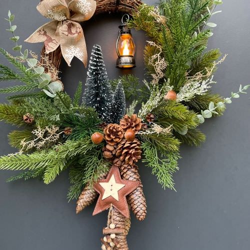 Couronnes de porte Hiver 2024-2025 Image de Couronnes de porte Hiver 2024-2025